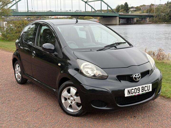 Toyota AYGO 1.0 VVT-i Black Euro 4 5dr (AC)