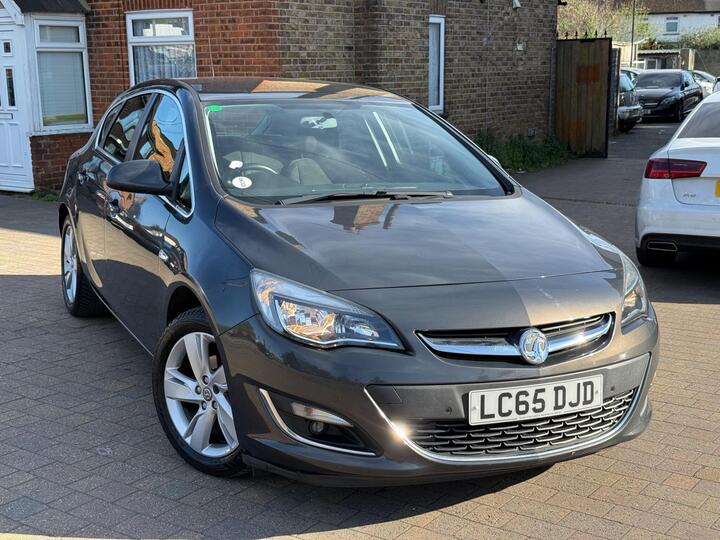 Vauxhall Astra 1.6i SRi Auto Euro 6 5dr Vauxhall Astra 1.6i SRi Auto Euro 6 5dr
