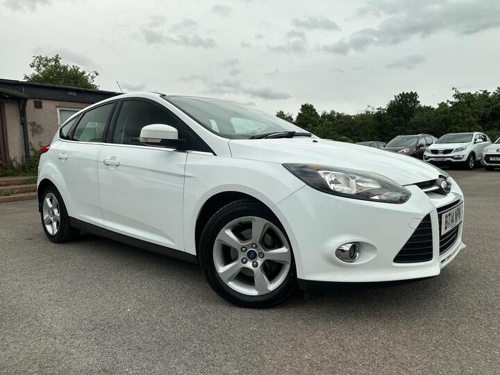 Ford Focus 1.6 TDCi ECOnetic Zetec Navigator Euro 5 (s/s) 5dr
