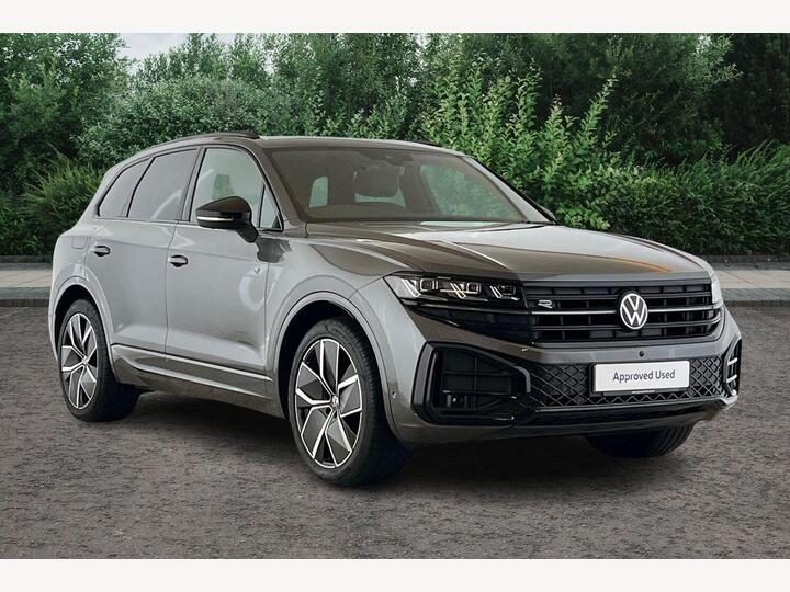 Volkswagen Touareg 3.0 TDI V6 Black Edition Tiptronic 4Motion Euro 6 (s/s) 5dr Volkswagen Touareg 3.0 TDI V6 Black Edition Tiptronic 4Motion Euro 6 (s/s) 5dr