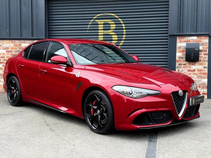 Alfa Romeo GIULIA 2.9 V6 Bi-Turbo Quadrifoglio Auto Euro 6 (s/s) 4dr Alfa Romeo GIULIA 2.9 V6 Bi-Turbo Quadrifoglio Auto Euro 6 (s/s) 4dr