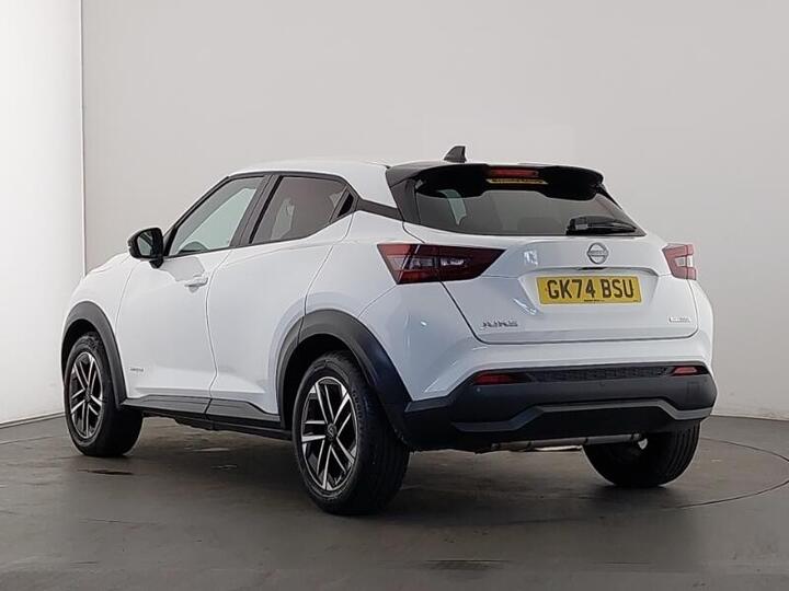 Nissan Juke 1.6 N-Connecta Auto Euro 6 5dr