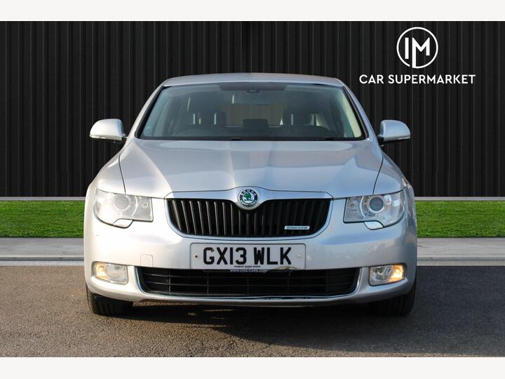 Skoda Superb 1.6 TDI SE GreenLine II Euro 5 (s/s) 5dr Skoda Superb 1.6 TDI SE GreenLine II Euro 5 (s/s) 5dr