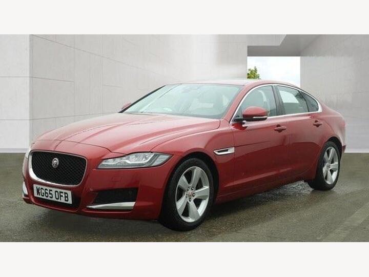 Jaguar XF 2.0d Portfolio Auto Euro 6 (s/s) 4dr
