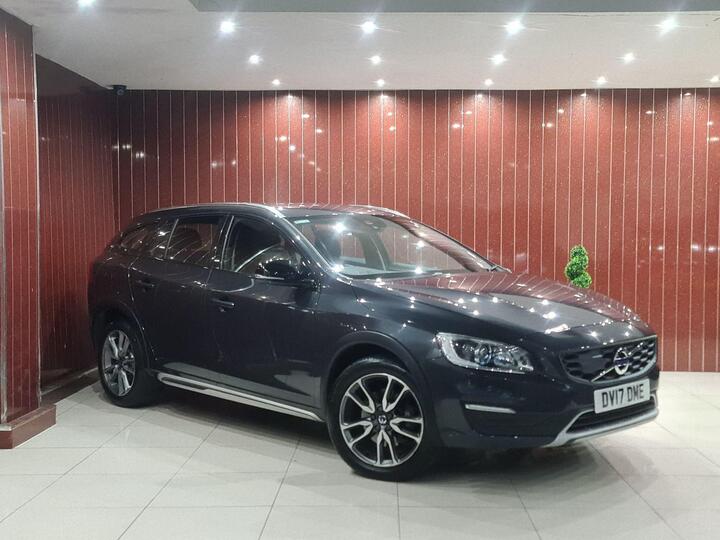 Volvo V60 Cross Country 2.0 D3 Lux Nav Auto Euro 6 (s/s) 5dr