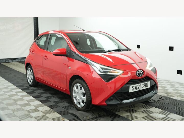 Toyota AYGO 1.0 VVT-i X-play X-shift Euro 6 5dr (Safety Sense)