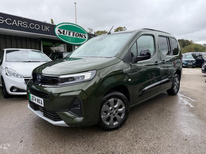 Vauxhall Combo Life Electric 52kWh Ultimate Auto 5dr (7.4kW Charger) Vauxhall Combo Life Electric 52kWh Ultimate Auto 5dr (7.4kW Charger)
