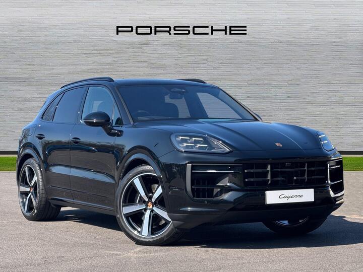 Porsche Cayenne 3.0 V6 E-Hybrid 25.9kWh Black Edition TiptronicS 4WD Euro 6 (s/s) 5dr Porsche Cayenne 3.0 V6 E-Hybrid 25.9kWh Black Edition TiptronicS 4WD Euro 6 (s/s) 5dr