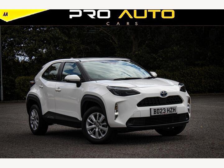 Toyota Yaris Cross 1.5 VVT-h Icon E-CVT Euro 6 (s/s) 5dr Toyota Yaris Cross 1.5 VVT-h Icon E-CVT Euro 6 (s/s) 5dr