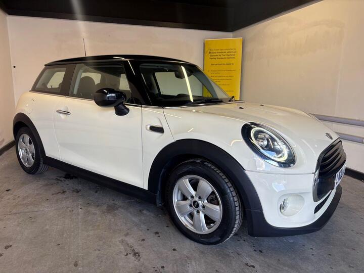 MINI HATCH 1.5 Cooper Classic Euro 6 (s/s) 3dr