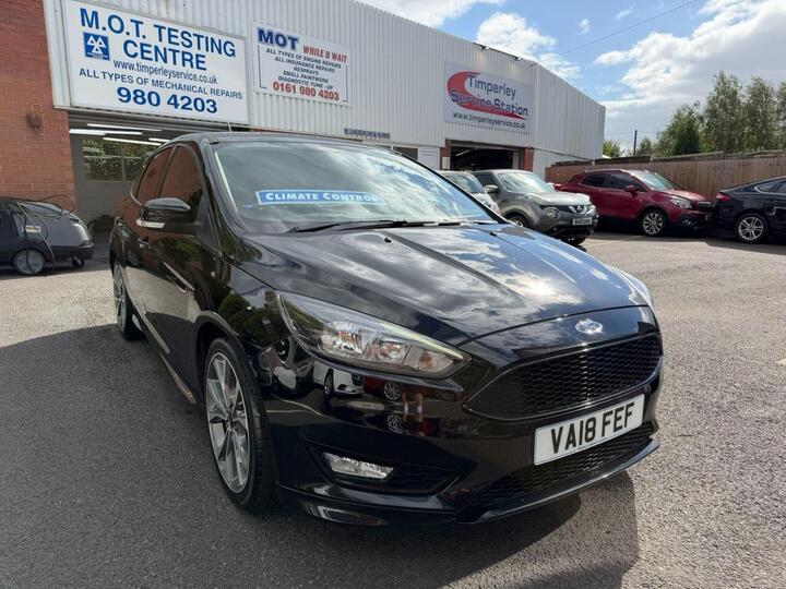 Ford FOCUS 1.0T EcoBoost ST-Line Euro 6 (s/s) 5dr