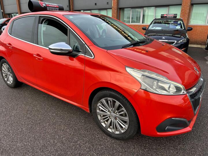 Peugeot 208 35,718 MILES AUTOMATIC 1190cc PETROL