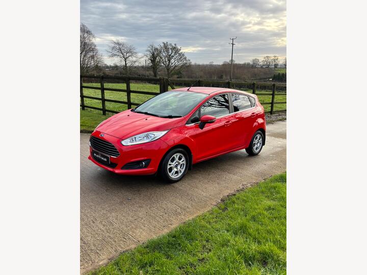 Ford Fiesta 1.6 TDCi ECOnetic Titanium Euro 5 (s/s) 5dr Ford Fiesta 1.6 TDCi ECOnetic Titanium Euro 5 (s/s) 5dr