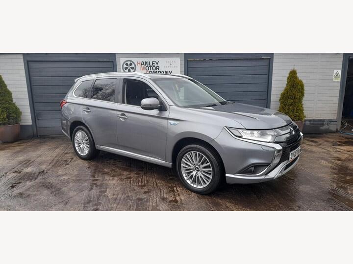 Mitsubishi OUTLANDER 2.4h TwinMotor 13.8kWh Design CVT 4WD Euro 6 (s/s) 5dr Mitsubishi OUTLANDER 2.4h TwinMotor 13.8kWh Design CVT 4WD Euro 6 (s/s) 5dr