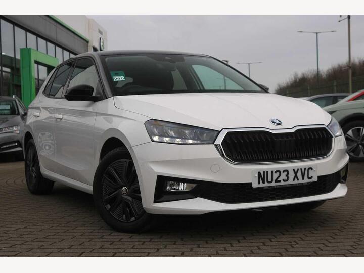 Skoda Fabia 1.0 TSI Colour Edition Euro 6 (s/s) 5dr Skoda Fabia 1.0 TSI Colour Edition Euro 6 (s/s) 5dr