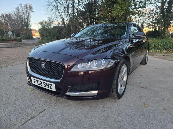 Jaguar XF 2.0i Portfolio Auto Euro 6 (s/s) 4dr