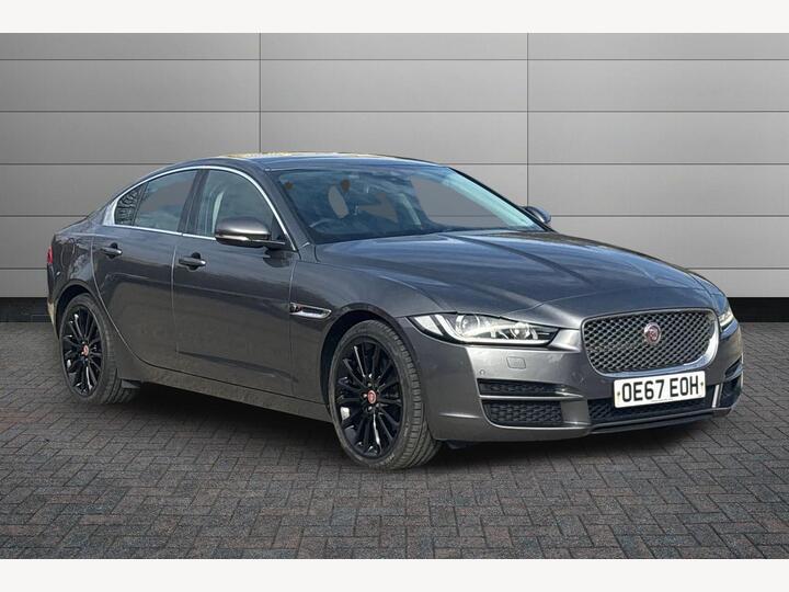 Jaguar XE 2.0d Portfolio Auto AWD Euro 6 (s/s) 4dr