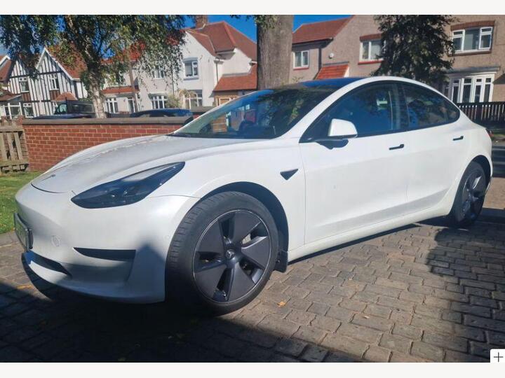 Tesla Model 3 Standard Range Plus Auto RWD 4dr