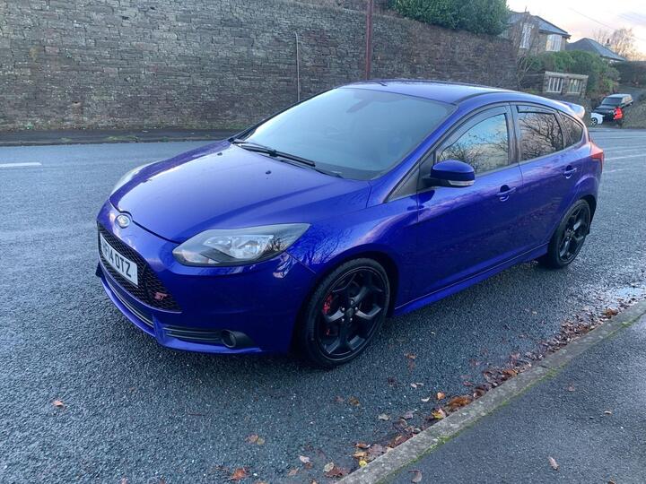 Ford Focus 2.0T EcoBoost ST-2 Euro 5 (s/s) 5dr