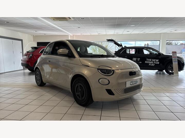 Fiat 500e 42kWh Giorgio Armani Auto 3dr