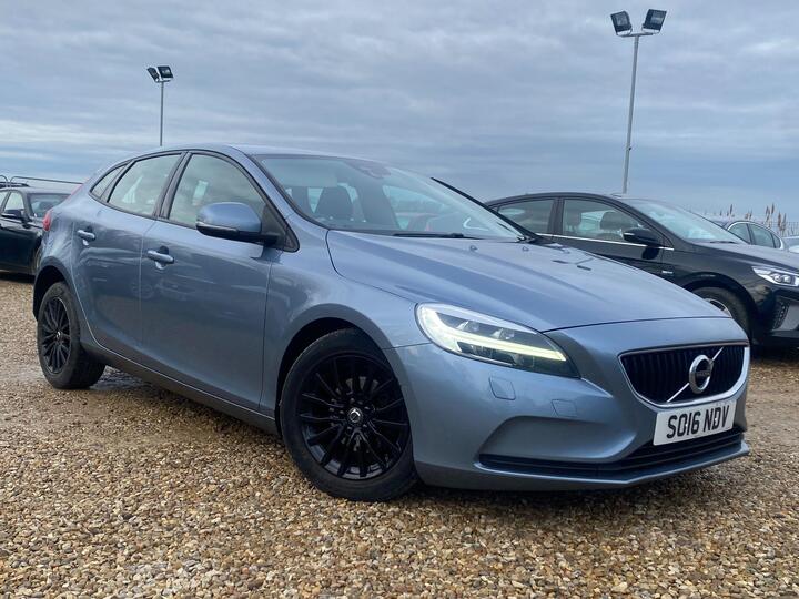 Volvo V40 2.0 D2 Momentum Euro 6 (s/s) 5dr