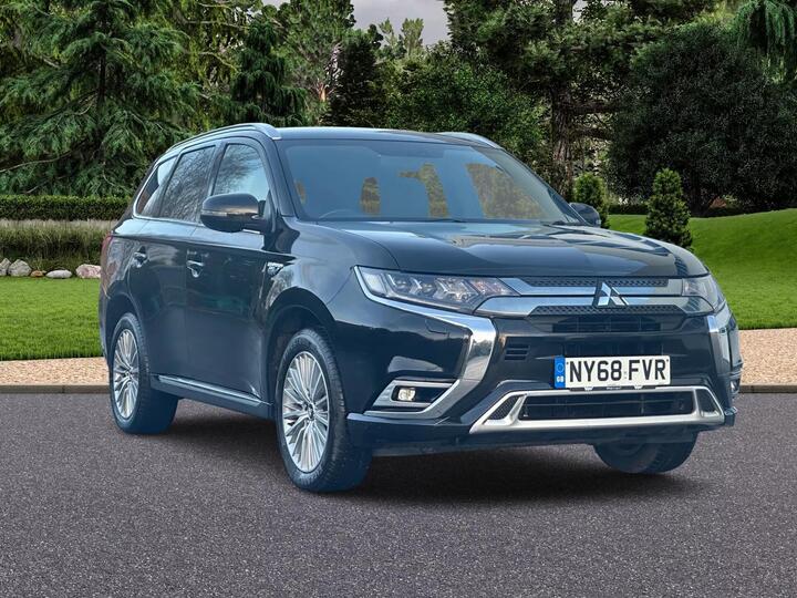 Mitsubishi Outlander 2.4h TwinMotor 13.8kWh 4h CVT 4WD Euro 6 (s/s) 5dr Mitsubishi Outlander 2.4h TwinMotor 13.8kWh 4h CVT 4WD Euro 6 (s/s) 5dr