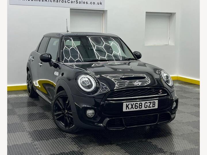 MINI Hatch 2.0 Cooper S Sport Steptronic Euro 6 (s/s) 5dr