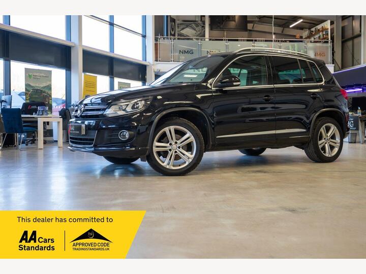 Volkswagen TIGUAN 2.0 TDI BlueMotion Tech R-Line DSG 4WD Euro 5 (s/s) 5dr (Nav)