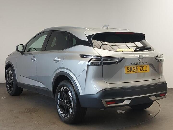 Nissan Qashqai 1.3 DIG-T MHEV N-Connecta Euro 6 (s/s) 5dr