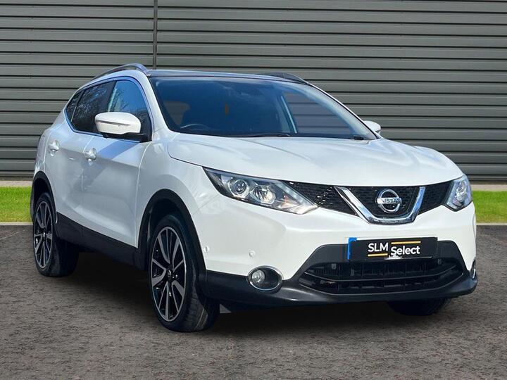 Nissan Qashqai 1.6 DCi Tekna 4WD Euro 5 (s/s) 5dr Nissan Qashqai 1.6 DCi Tekna 4WD Euro 5 (s/s) 5dr