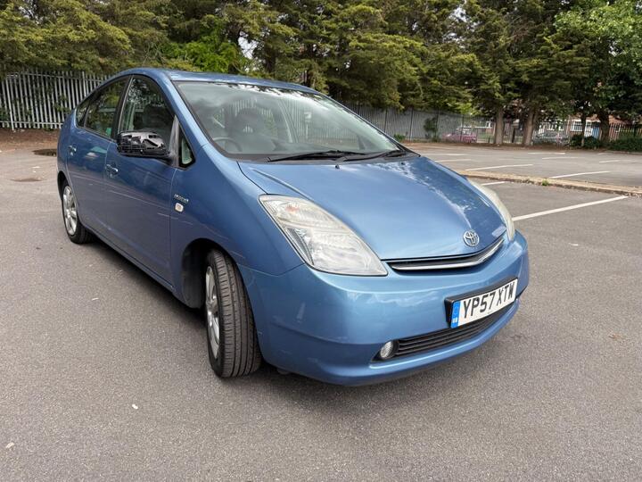 Toyota Prius 1.5 T4 CVT 5dr Toyota Prius 1.5 T4 CVT 5dr