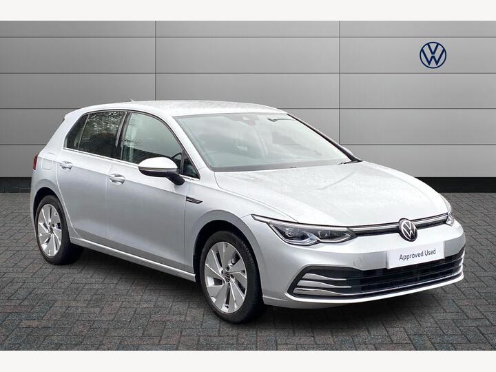 Volkswagen Golf 1.5 ETSI MHEV Style DSG Euro 6 (s/s) 5dr Volkswagen Golf 1.5 ETSI MHEV Style DSG Euro 6 (s/s) 5dr