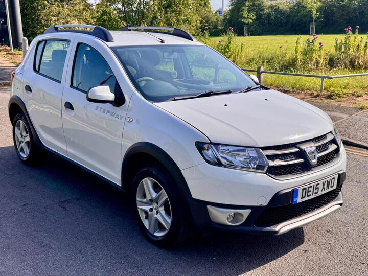 Dacia Sandero Stepway 0.9 TCe Ambiance Euro 5 5dr Dacia Sandero Stepway 0.9 TCe Ambiance Euro 5 5dr