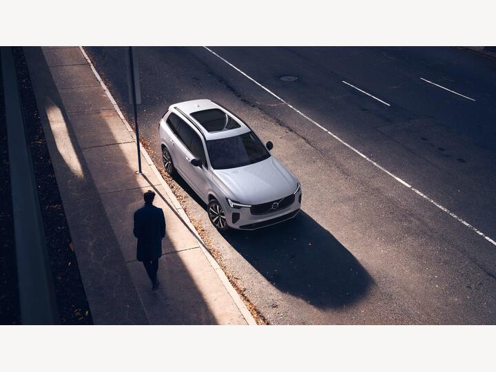 Volvo XC90 2.0 B5 MHEV Plus Auto 4WD Euro 6 (s/s) 5dr