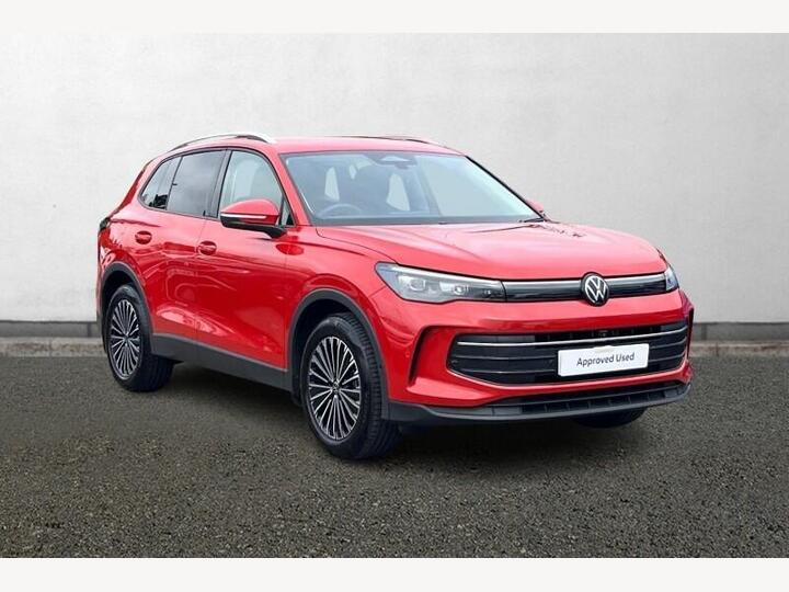 Volkswagen TIGUAN 1.5 ETSI MHEV Match DSG Euro 6 (s/s) 5dr Volkswagen TIGUAN 1.5 ETSI MHEV Match DSG Euro 6 (s/s) 5dr