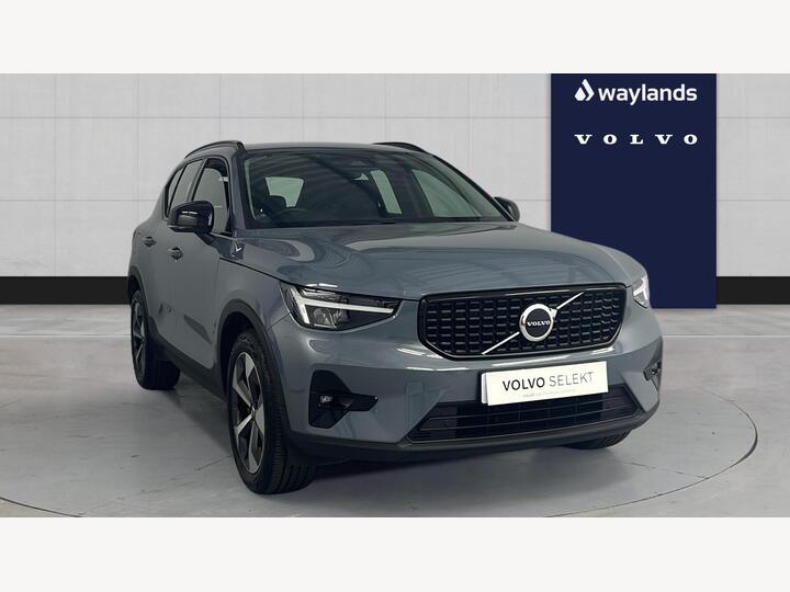 Volvo XC40 2.0 B4 MHEV Plus DCT Auto AWD Euro 6 (s/s) 5dr