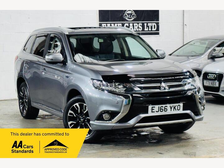 Mitsubishi Outlander 2.0h 12kWh GX4hs CVT 4WD Euro 6 (s/s) 5dr Mitsubishi Outlander 2.0h 12kWh GX4hs CVT 4WD Euro 6 (s/s) 5dr