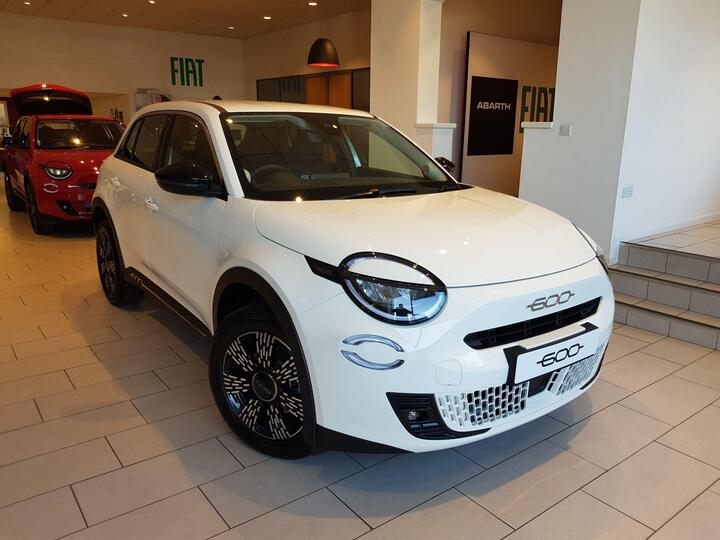 Fiat 600 1.2 MHEV E-DCT Euro 6 (s/s) 5dr