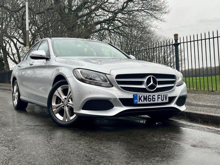 Mercedes-Benz C-CLASS 2.1 C220d SE Executive Edition G-Tronic+ Euro 6 (s/s) 4dr Mercedes-Benz C-CLASS 2.1 C220d SE Executive Edition G-Tronic+ Euro 6 (s/s) 4dr