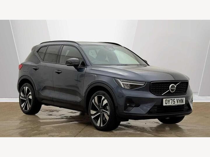 Volvo XC40 2.0 B4 MHEV Plus Dark DCT Auto Euro 6 (s/s) 5dr