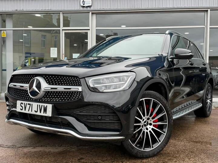 Mercedes-Benz GLC 2.0 GLC300de 13.5kWh AMG Line (Premium) G-Tronic+ 4MATIC Euro 6 (s/s) 5dr Mercedes-Benz GLC 2.0 GLC300de 13.5kWh AMG Line (Premium) G-Tronic+ 4MATIC Euro 6 (s/s) 5dr