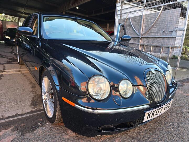 Jaguar S-Type 2.7D V6 SE 4dr