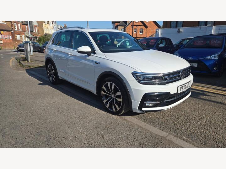 Volkswagen Tiguan 2.0 TDI R-Line DSG 4Motion Euro 6 (s/s) 5dr Volkswagen Tiguan 2.0 TDI R-Line DSG 4Motion Euro 6 (s/s) 5dr