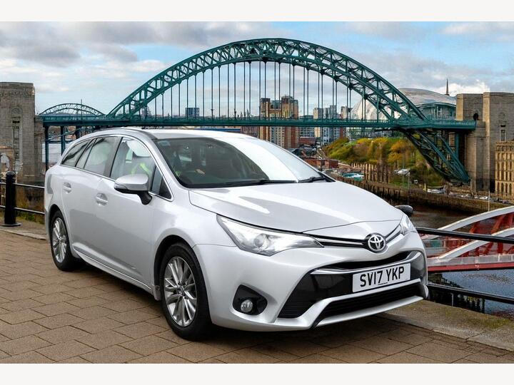 Toyota Avensis 1.6 D-4D Business Edition Touring Sports Euro 6 (s/s) 5dr Toyota Avensis 1.6 D-4D Business Edition Touring Sports Euro 6 (s/s) 5dr