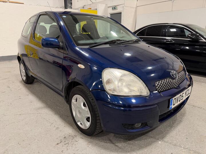 Toyota Yaris 1.0 VVT-i Colour Collection 3dr