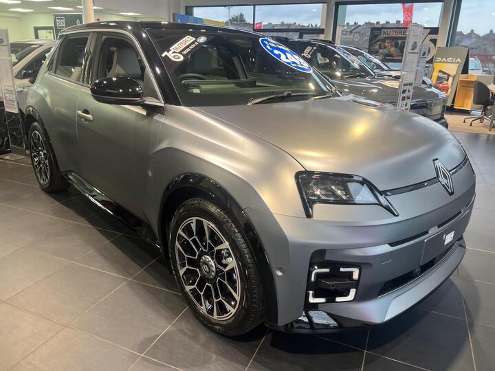 Renault 5 E-Tech Electric Comfort Range 52kWh Roland Garros Auto 5dr