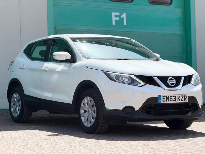 Nissan Qashqai 1.2 DIG-T Visia 2WD Euro 5 (s/s) 5dr