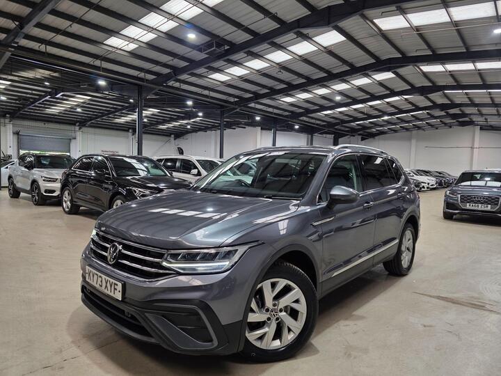 Volkswagen Tiguan Allspace 1.5 TSI Life DSG Euro 6 (s/s) 5dr Volkswagen Tiguan Allspace 1.5 TSI Life DSG Euro 6 (s/s) 5dr