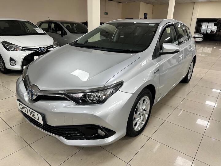 Toyota Auris 1.8 VVT-h Icon CVT Euro 6 (s/s) 5dr (Safety Sense) Toyota Auris 1.8 VVT-h Icon CVT Euro 6 (s/s) 5dr (Safety Sense)