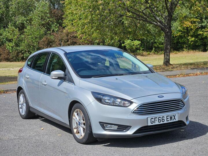 Ford Focus 1.0T EcoBoost Zetec Euro 6 (s/s) 5dr